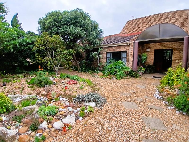 3 Bedroom Property for Sale in Stilbaai Wes Western Cape